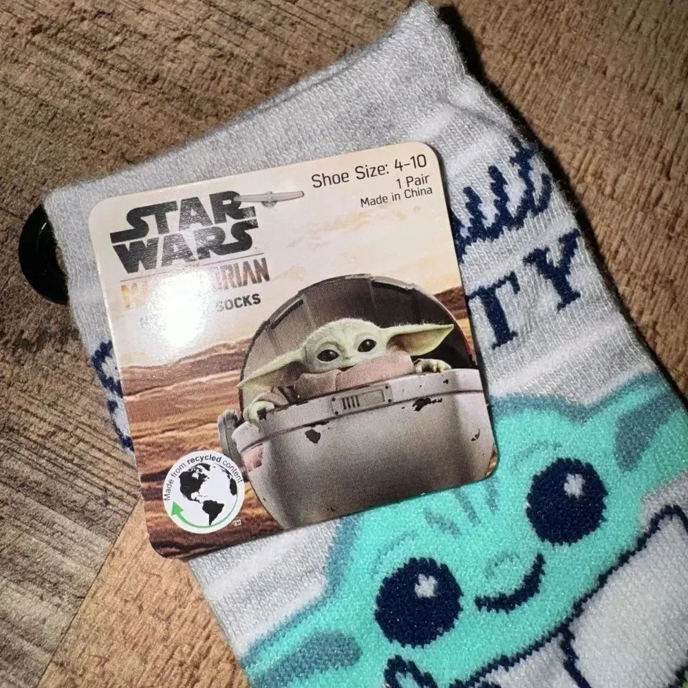 💜 Yoda socks nwt